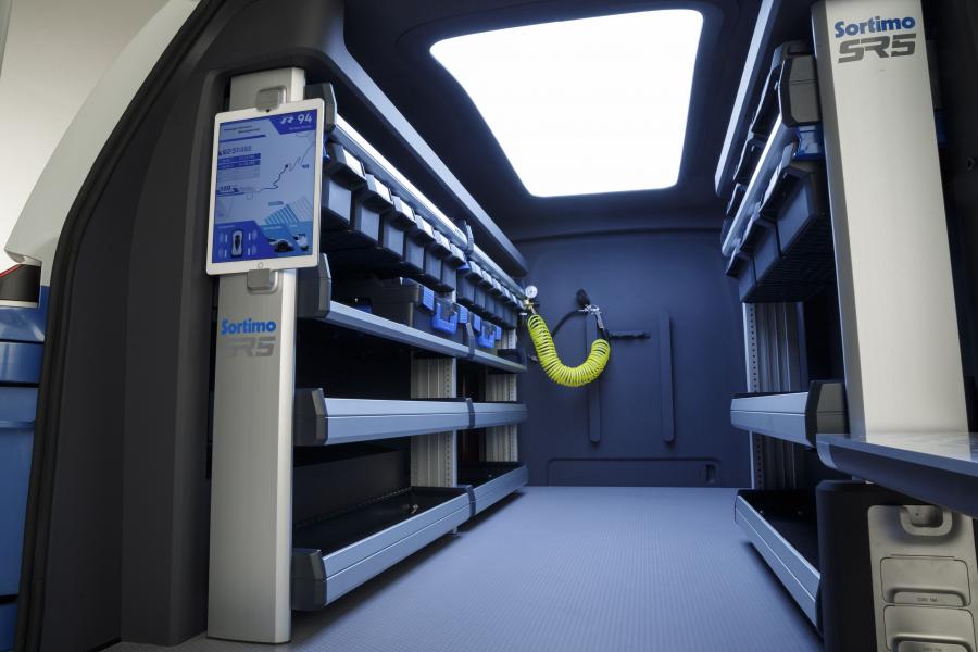Багажник Volkswagen I.D. Buzz Cargo 2018 года  (фото 9 из 18)